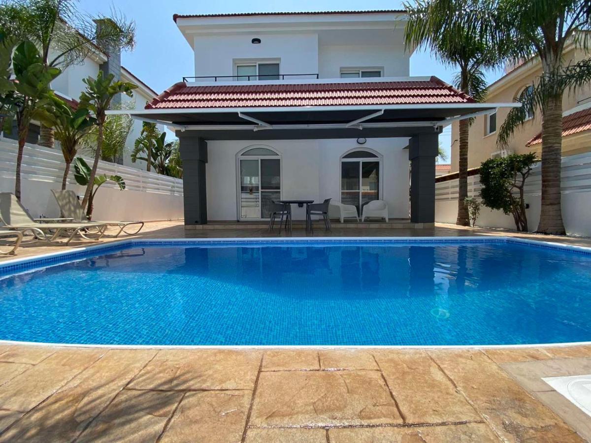 Villa Diana - 200 Meters From Kapparis, Fireman'S Beach Paralimni Zewnętrze zdjęcie