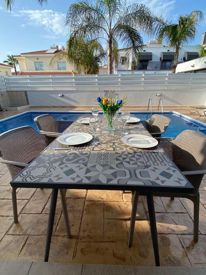 Villa Diana - 200 Meters From Kapparis, Fireman'S Beach Paralimni Zewnętrze zdjęcie