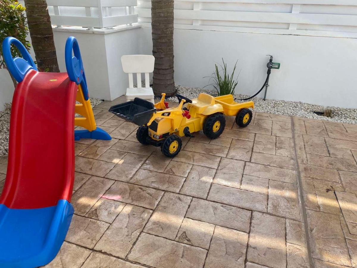 Villa Diana - 200 Meters From Kapparis, Fireman'S Beach Paralimni Zewnętrze zdjęcie