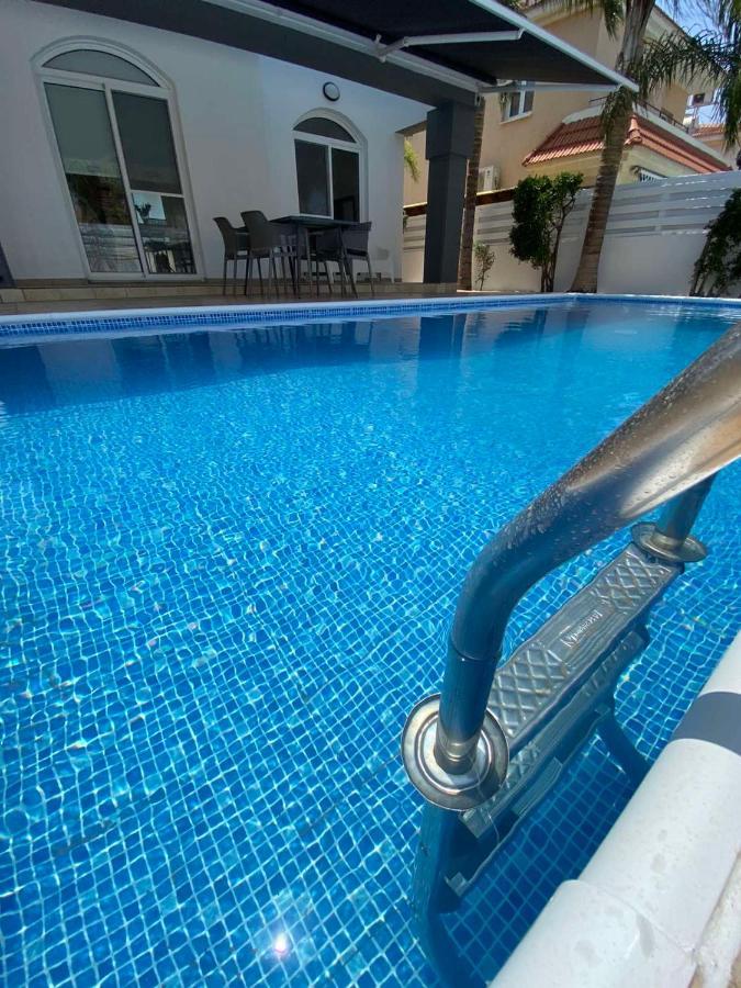 Villa Diana - 200 Meters From Kapparis, Fireman'S Beach Paralimni Zewnętrze zdjęcie
